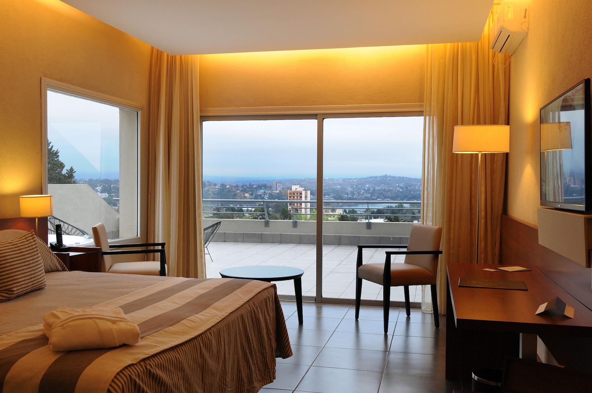 Pinares Panorama Suites, Spa & Convention Center Villa Carlos Paz Exterior foto