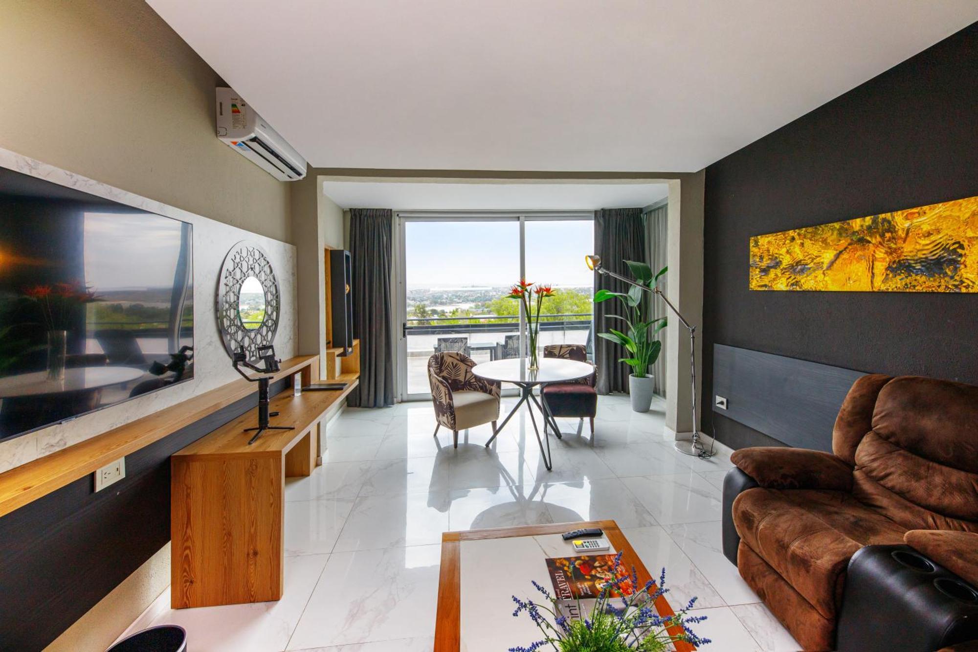 Pinares Panorama Suites, Spa & Convention Center Villa Carlos Paz Exterior foto